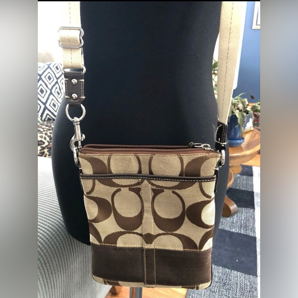 Coach Signature Swingback Crossbody Brown Iconic C Patterned Bag